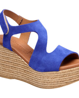 siniset sandaalit