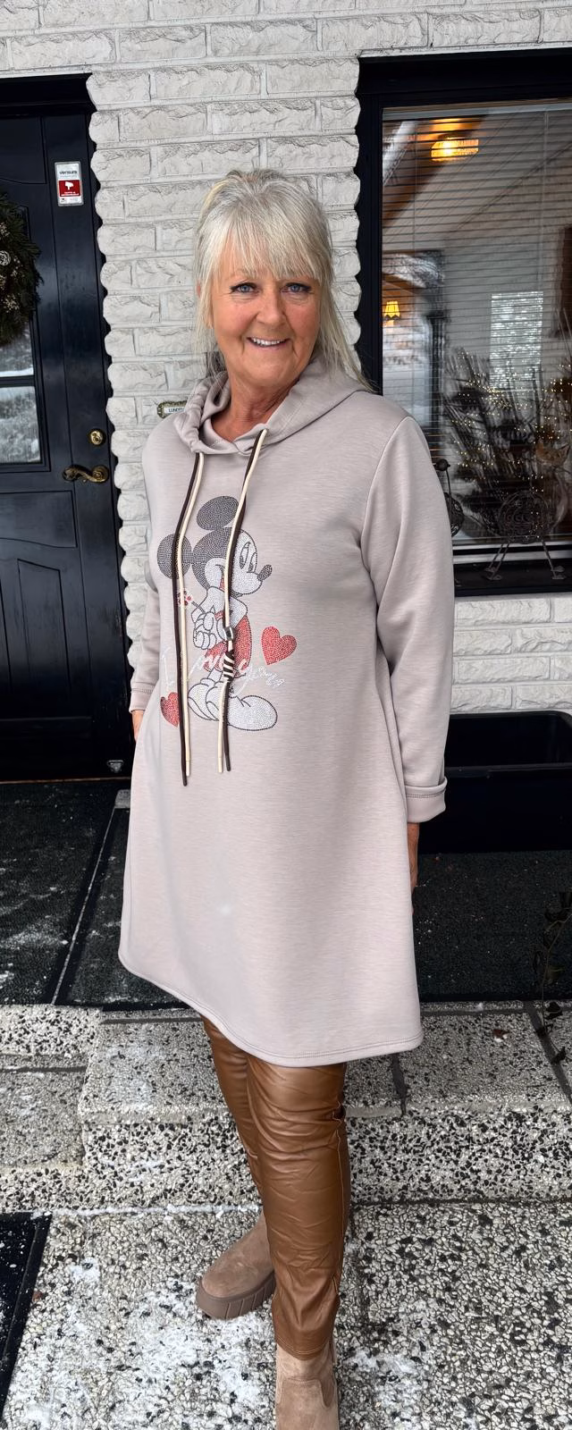 f1f799bb-2d16-4591-b759-24696a8c8e29