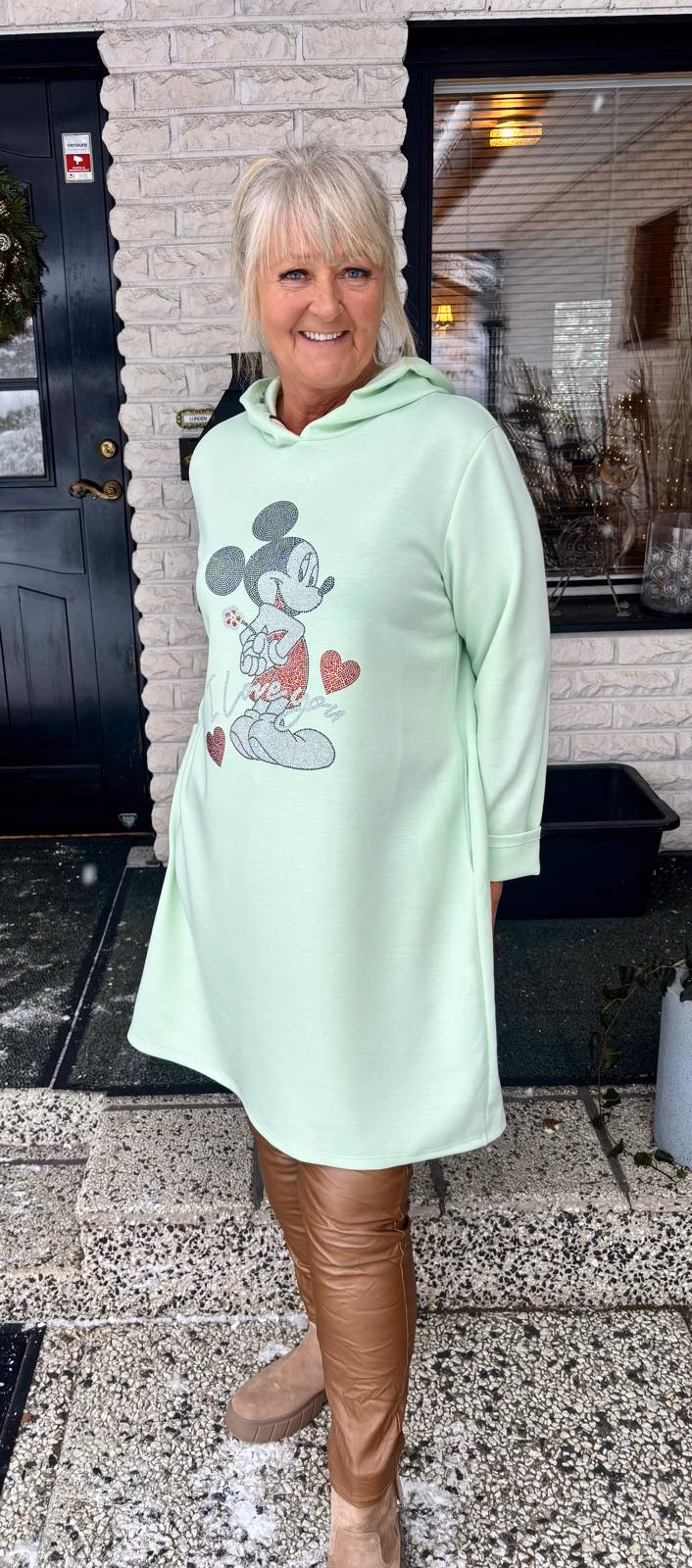 fee26716-ca90-4fd5-9c8a-6088d5f45add